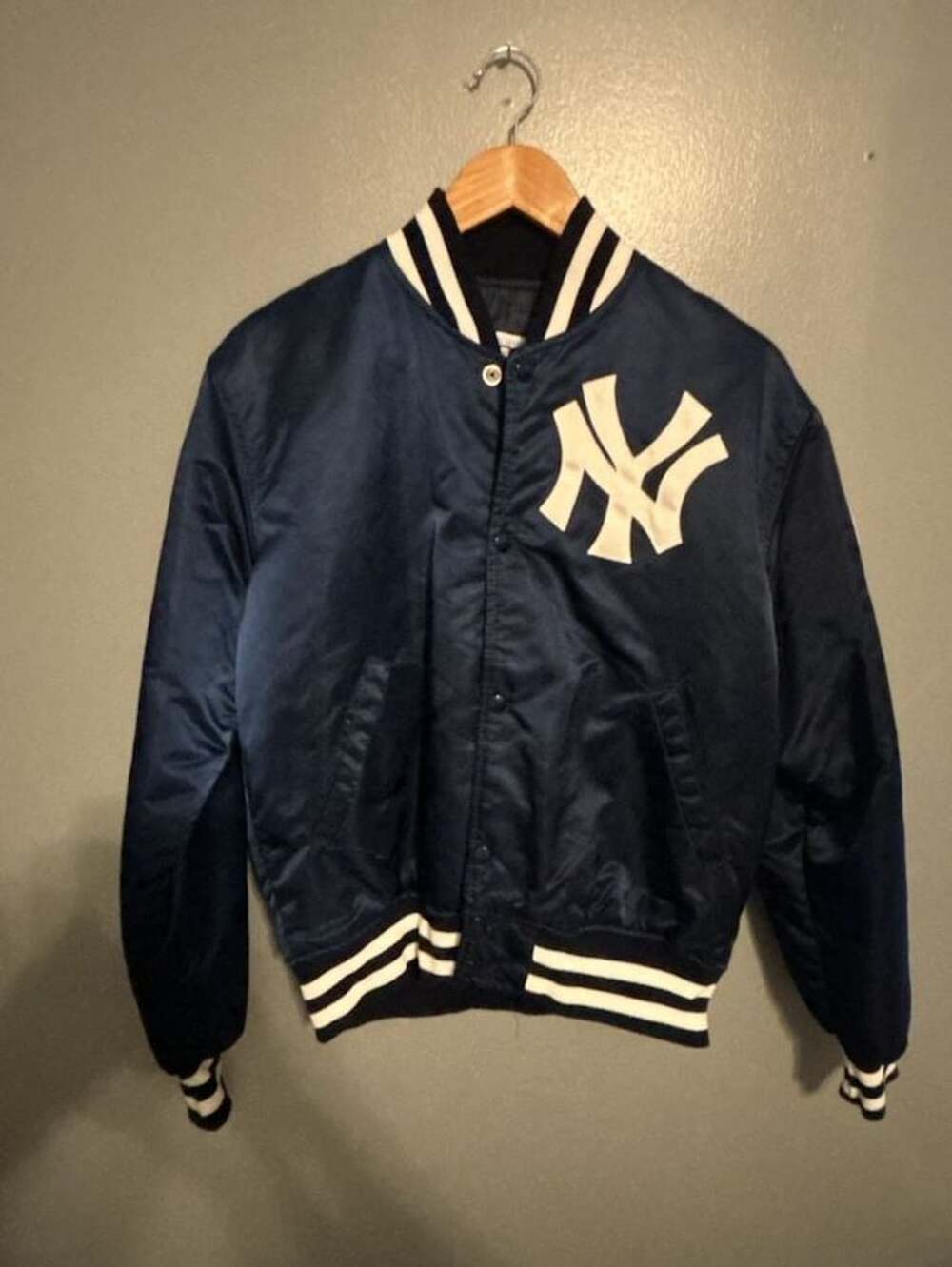 Vintage Starter New York Yankees Satin Bomber Jacket Size Medium MLB